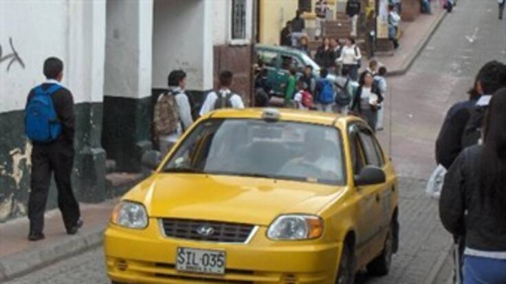 Taxistas que no recojan a pasajeros sin motivo serán sancionados