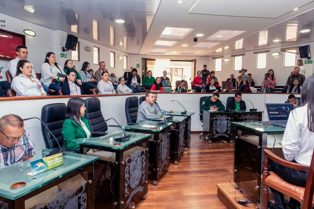 Los 15 concejales de Chiquinquirá han señalado que en los últimos días han llegado a la Corporación panfletos amenazantes / Foto: Suministrada.