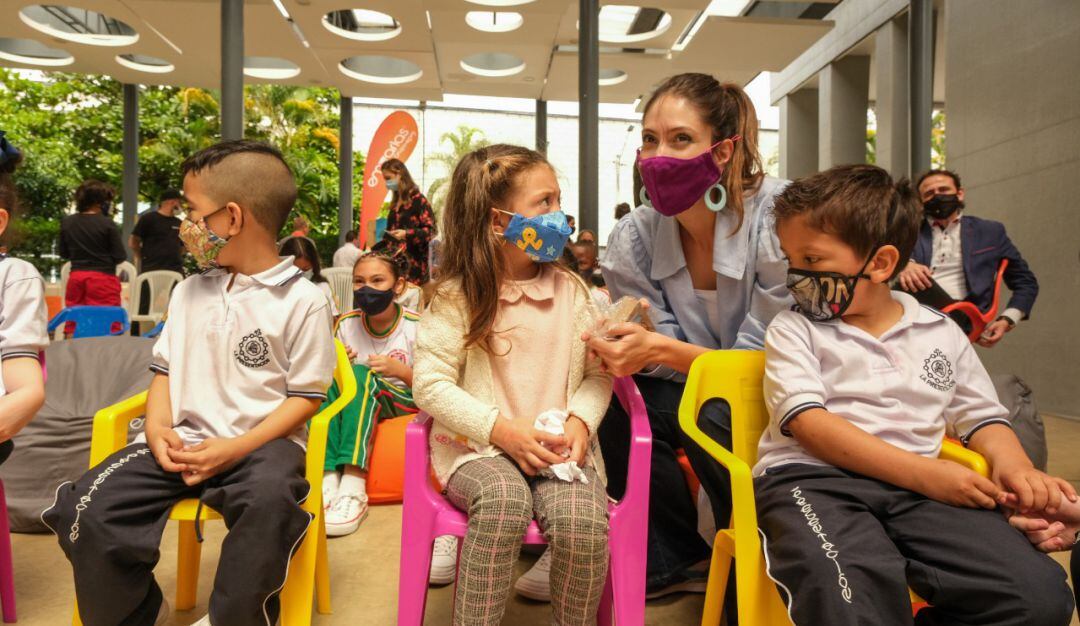 Medellín lanza campaña para promover la comunicación asertiva padres-hijos