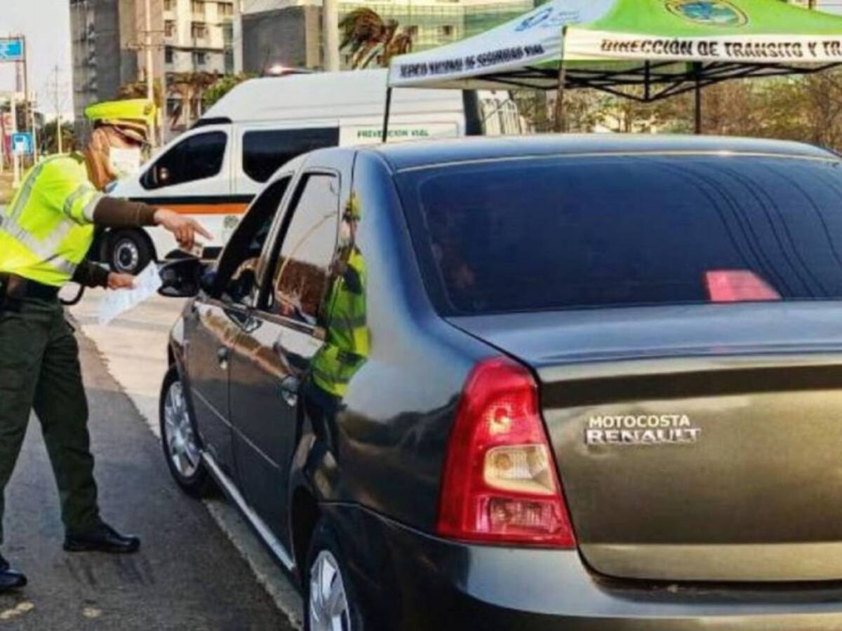 Más de 700 policías en los puestos de control de Barraquilla