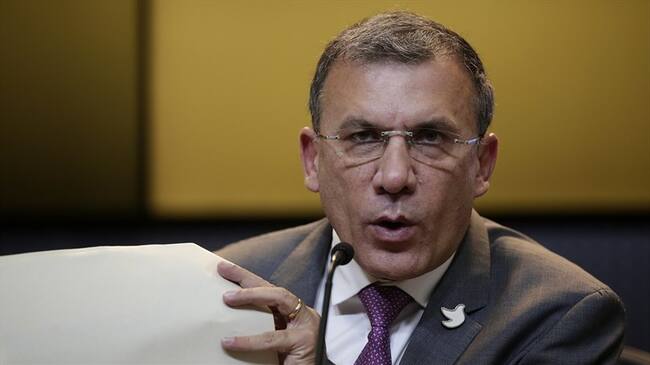 Roy Barreras se pronunció ante la intención de entablar un cese bilateral de hostilidades temporal con esta guerrilla con ocasión de la visita del Papa Francisco. Foto: Colprensa
