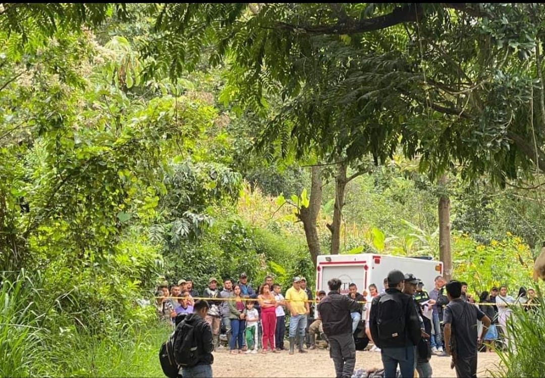 se desconocen la identidad de las dos personas. Foto Redes Sociales.