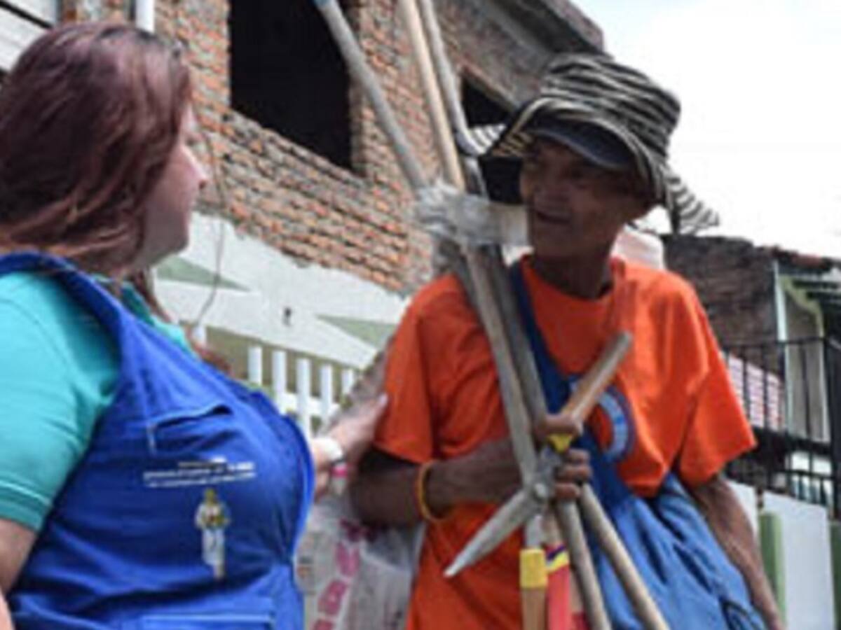 En camiones se están recogiendo habitantes de calle en Cali