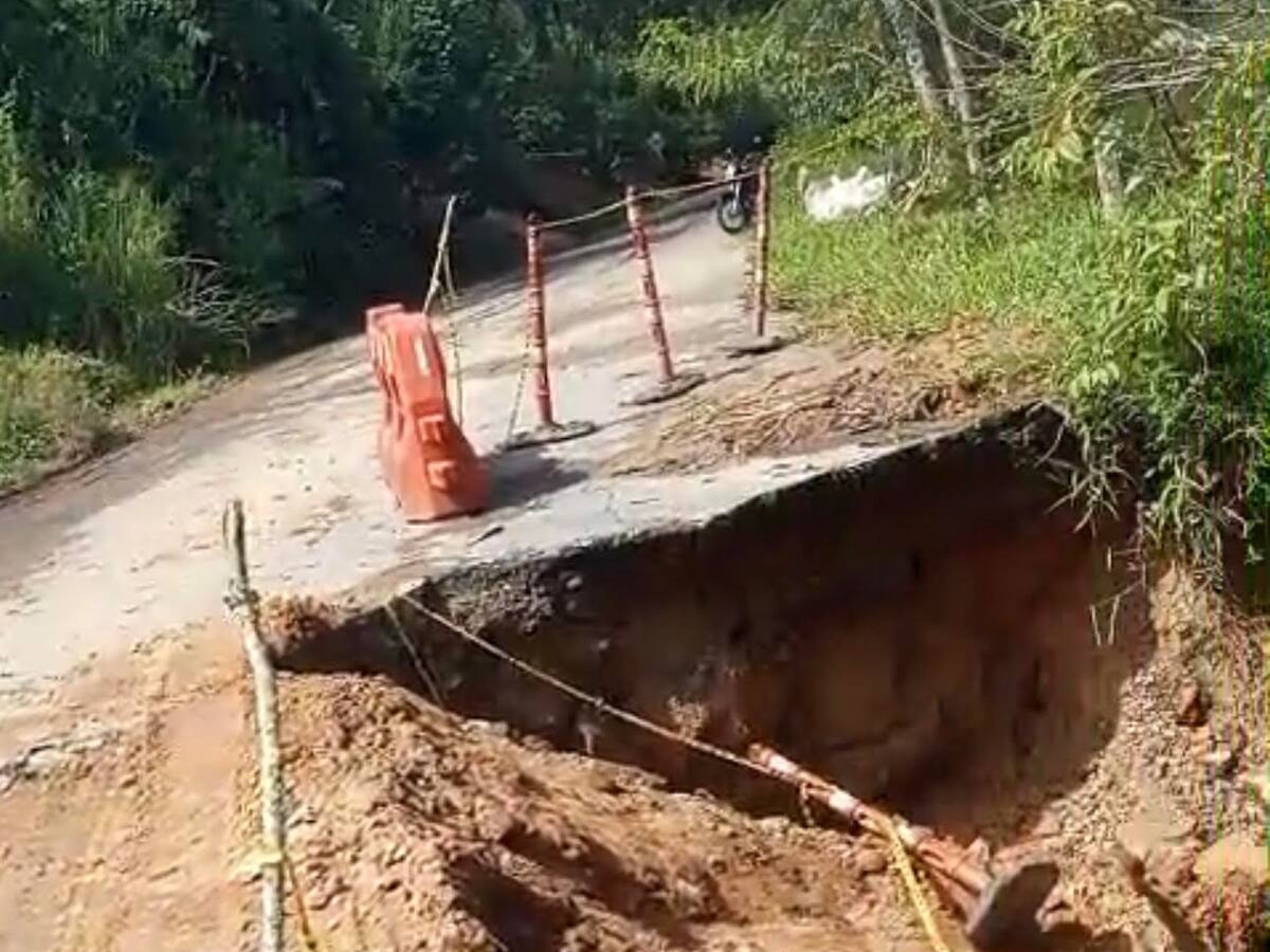 Amalfi y Anorí están incomunicados con Medellín por daños en la vía a causa de las fuertes lluvias