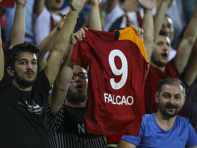&#039;Tigre turco&#039;: Galatasaray anunció comienzo de negociaciones con Falcao