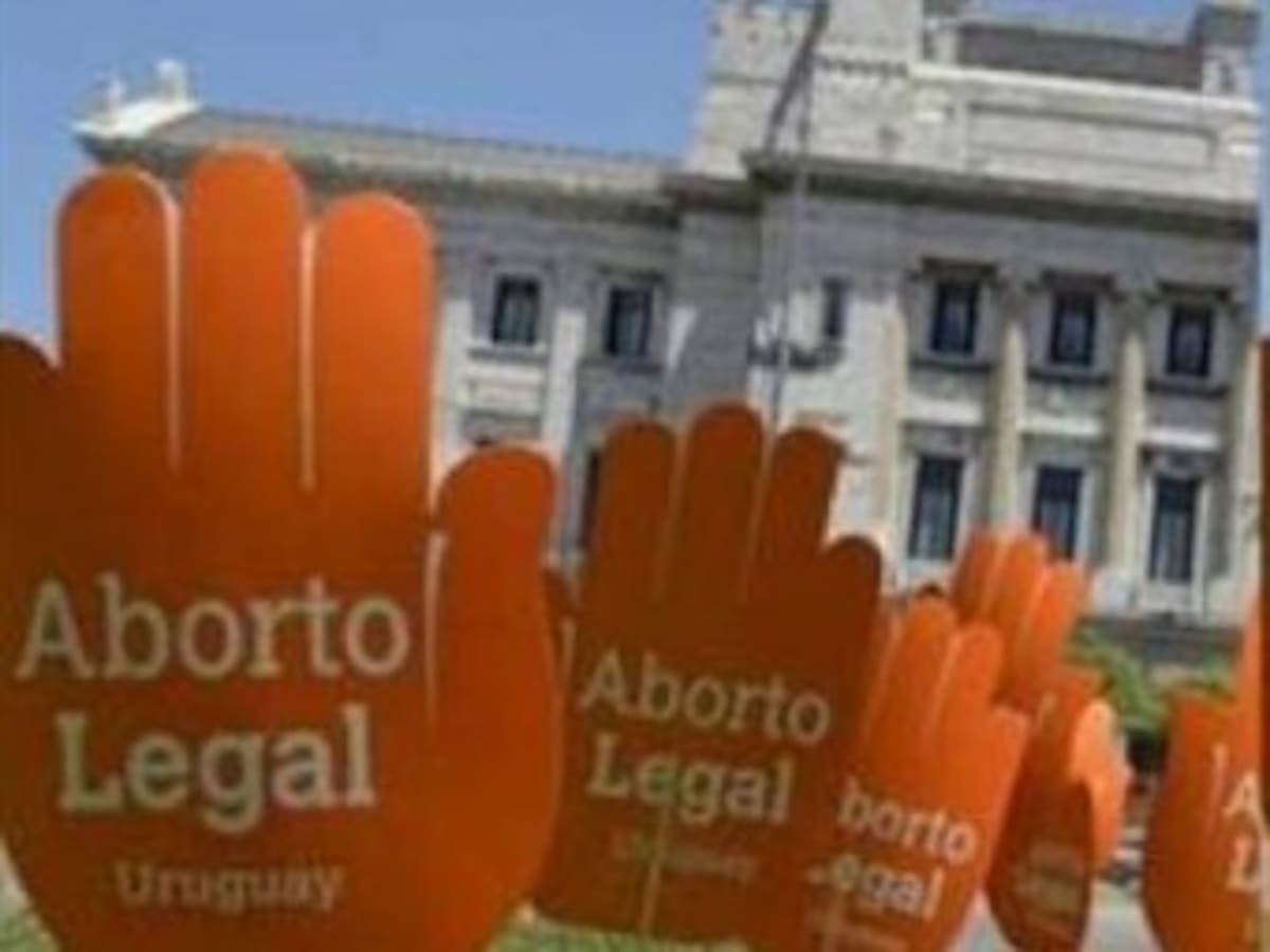 Iglesia Católica excomulgó a senadores que votaron para legalizar aborto en Uruguay
