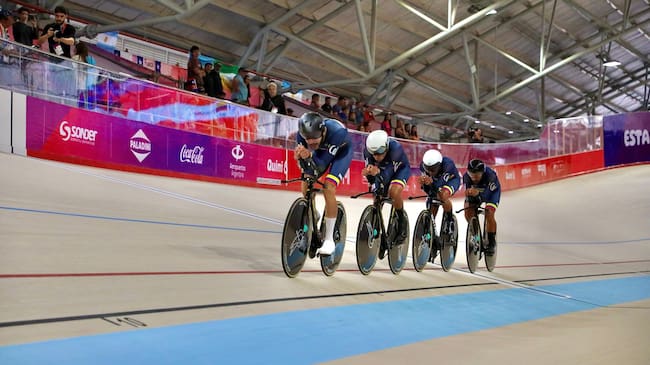 La delegación nacional conquistó tres medallas de oro en el inicio del ciclismo de pista / X: @OlimpicoCol