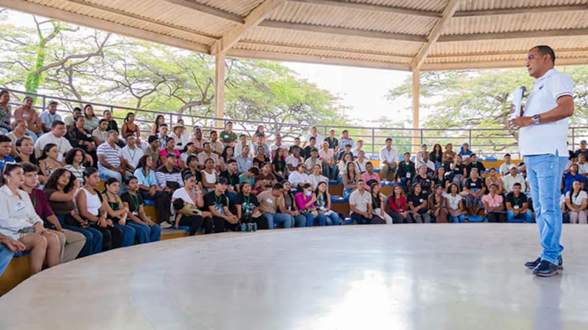 Inicia proceso de admisión de 266 estudiantes universitarios beneficiarios de becas