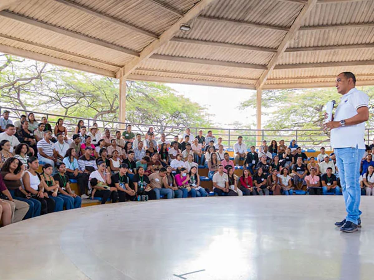 Inicia proceso de admisión de 266 estudiantes universitarios beneficiarios de becas