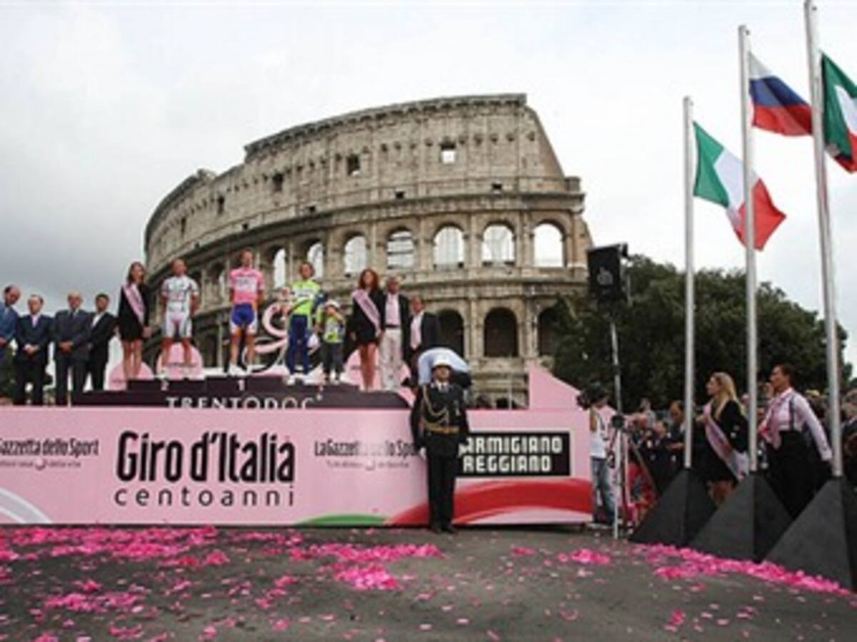 Cinco ciclistas colombianos desde este sábado en el Giro de Italia