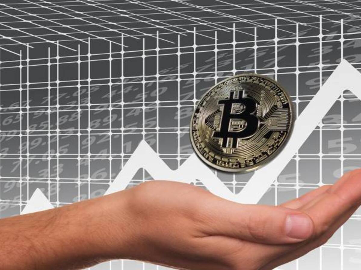 El bitcóin es una moneda virtual que sirve para lavar dinero: Alberto Bernal