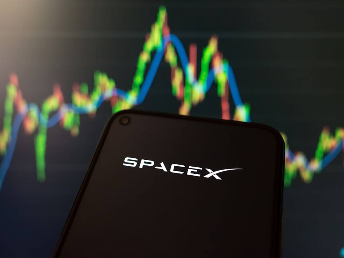 ¿Es momento de comprar acciones en Space X? Alejandro Cardona dio consejos de inversión