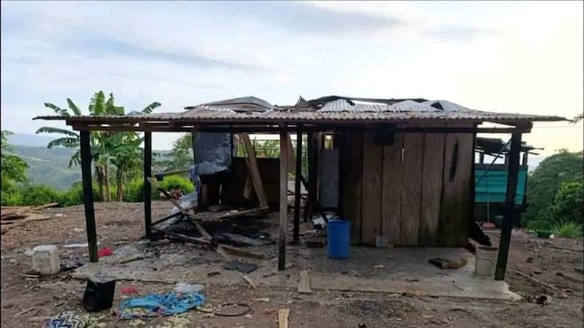 Varias viviendas en zona rural de El Tarra fueron afectadas por explosivos lanzados desde drones. / Foto: Cortesía comunidad.