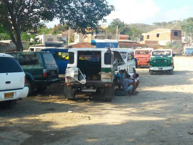 125 carros inmovilizados por transporte informal en Cartagena