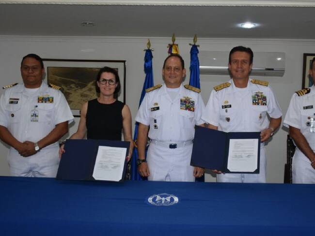 Firman acuerdo para capacitación en ayudas a la navegación marítima