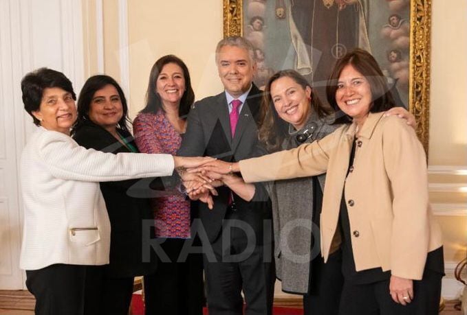 De izquierda a derecha: la presidenta Cristina Pardo y las magistradas Paola Meneses, Gloria Ortiz, Natalia Angel y Diana Fajardo.
