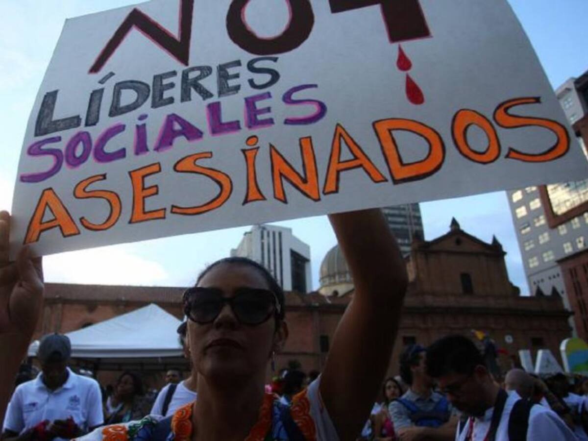 Dos líderes sociales amenazados del Huila salieron del país