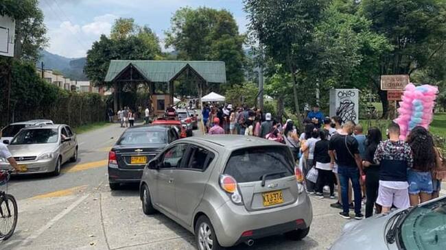 Ingreso al Bosque Popular El Padro