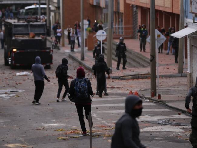 Enfrentamientos de universitarios con el Esmad dejan 6 heridos