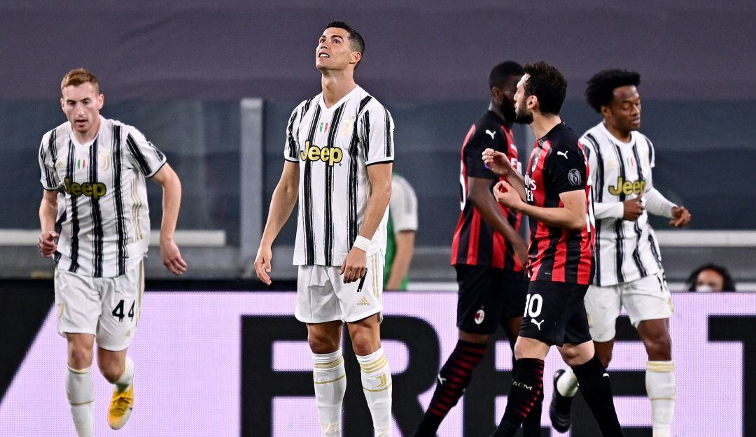 Juventus cae ante Milan y complica su clasificación a Champions