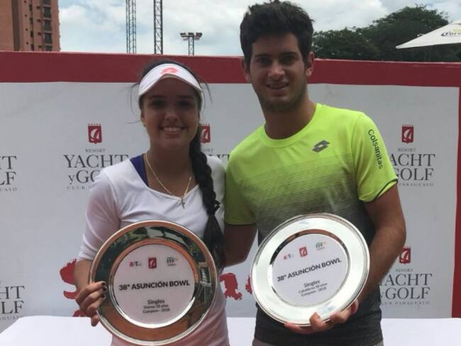 María Camila Osorio y Nicolás Mejía, campeones juveniles en Paraguay