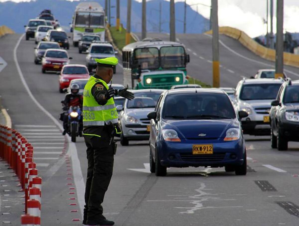 Más de un millón de vehículos se encuentran movilizándose por las carreteras del país.