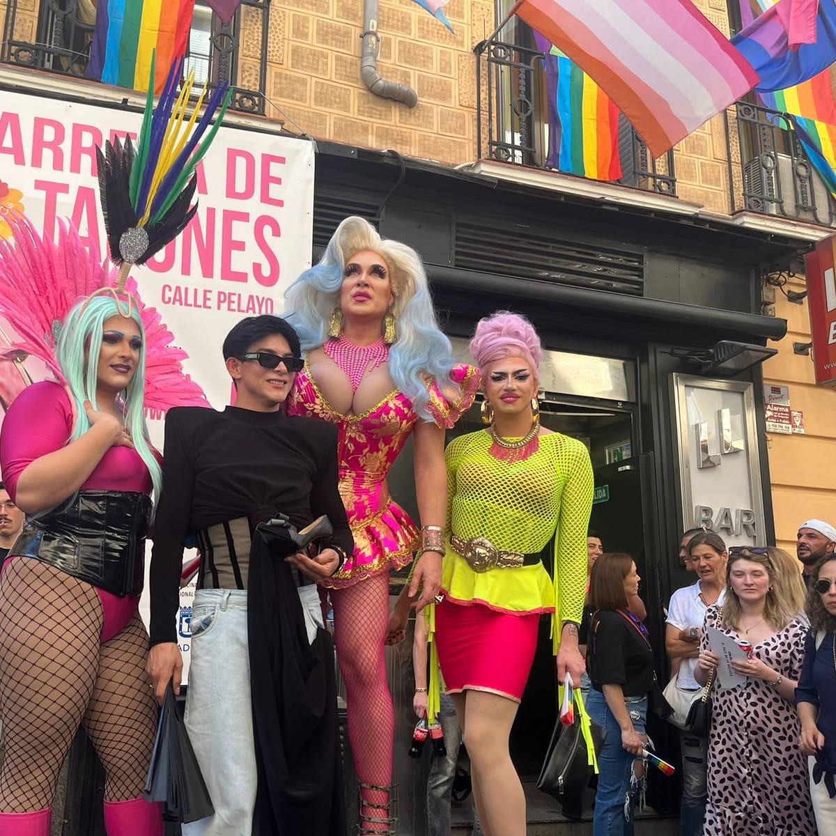 Zantiago Vanegas, el diseñador colombiano que brilla en fiesta Orgullo LGBTIQ+ en Madrid