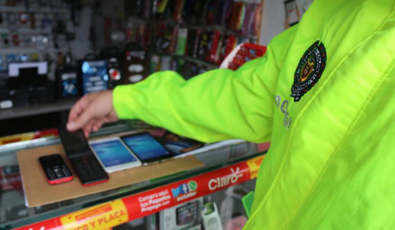 Operativo para recuperar celulares hurtados