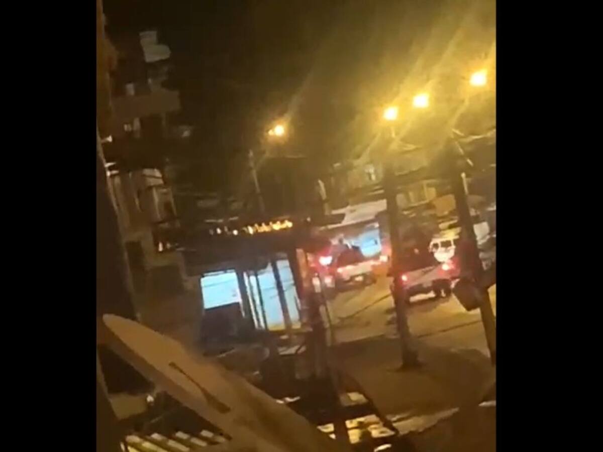 Comunidad queda en medio de balacera entre "Los Shotas y Los Espartanos"