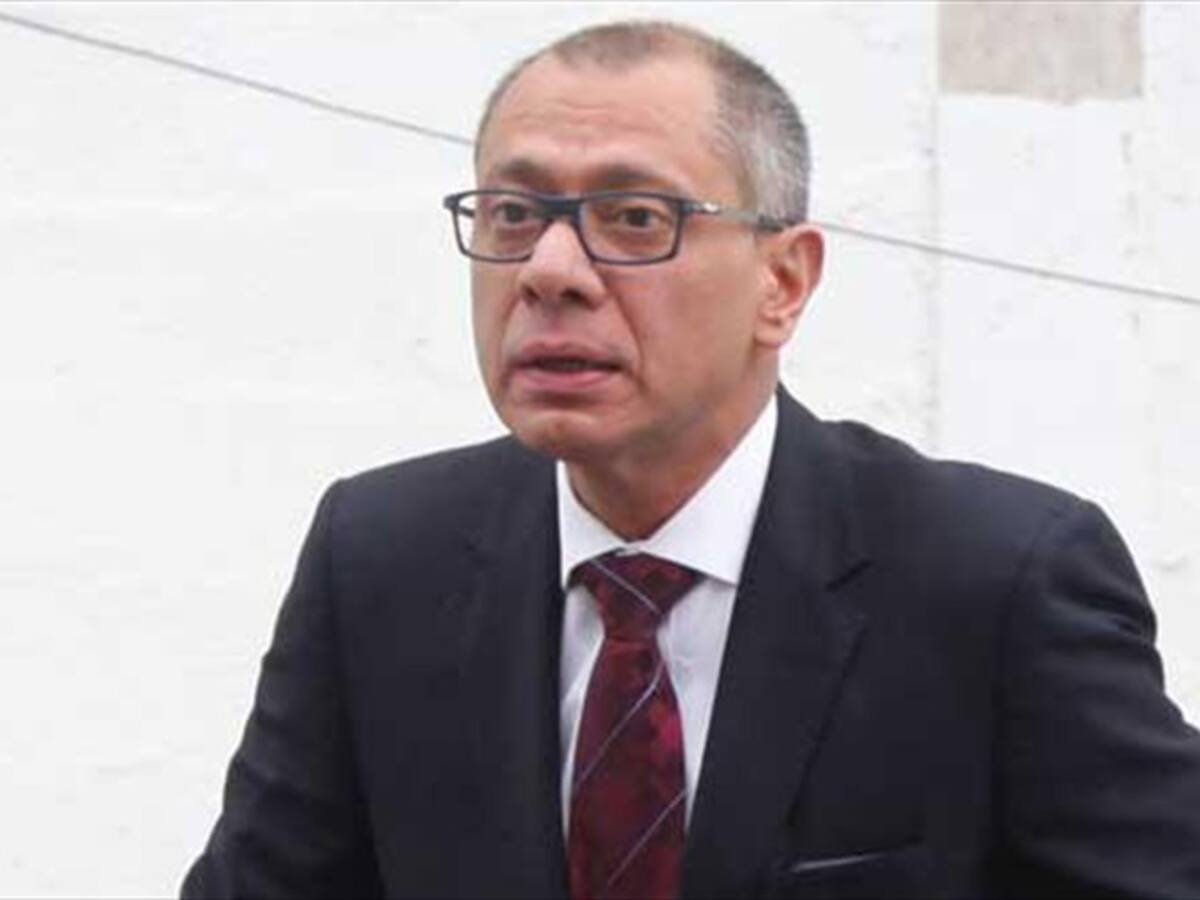 Es vergonzoso que el vicepresidente de Ecuador siga aferrado a su cargo: Roberto Gómez