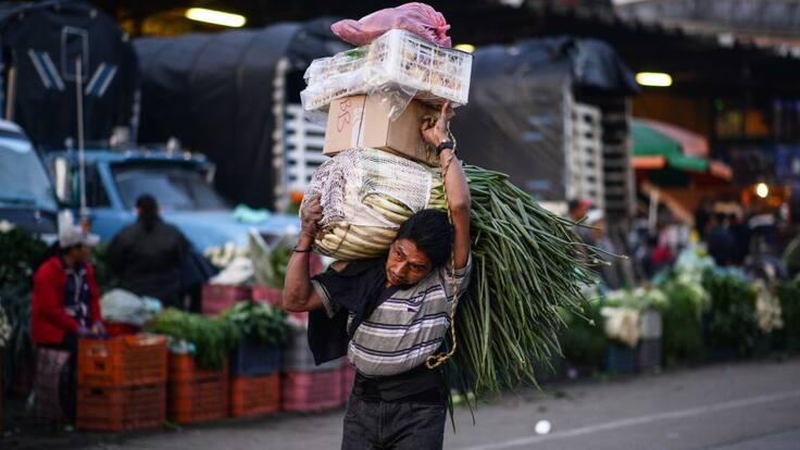 Camioneros dejarán de transportar alimentos a Bogotá