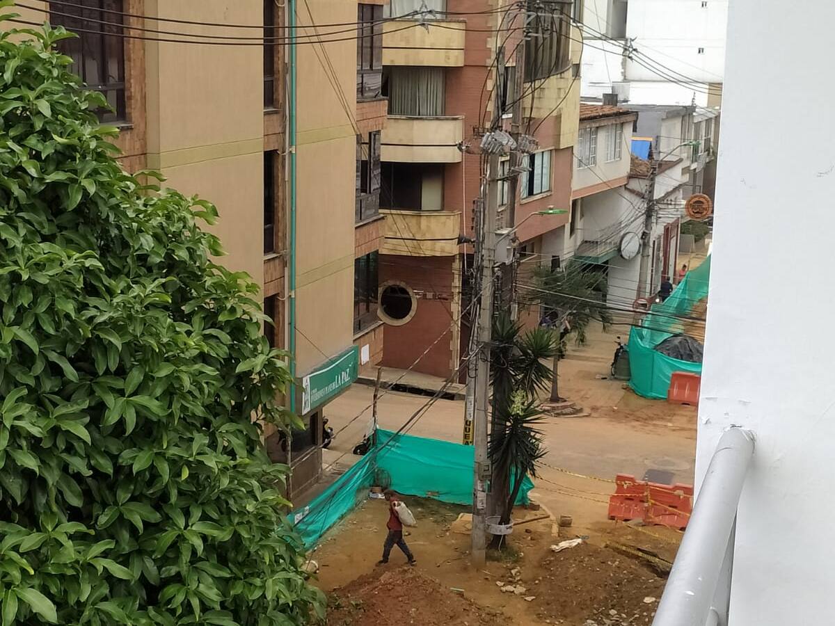 Denuncian atrasos en obras del Paseo España