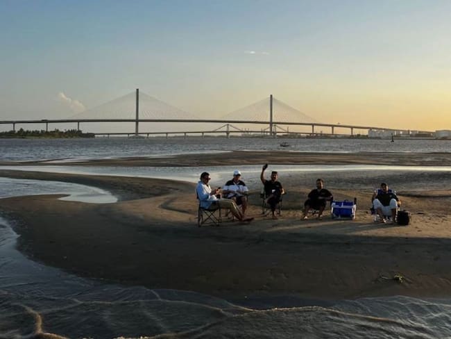 Islote formado por acumulación de sedimentos @FajardoClemente