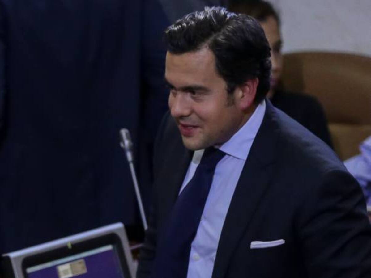 Piden a Lara apartarse de la Presidencia de la Cámara, para que avancen proyectos de paz