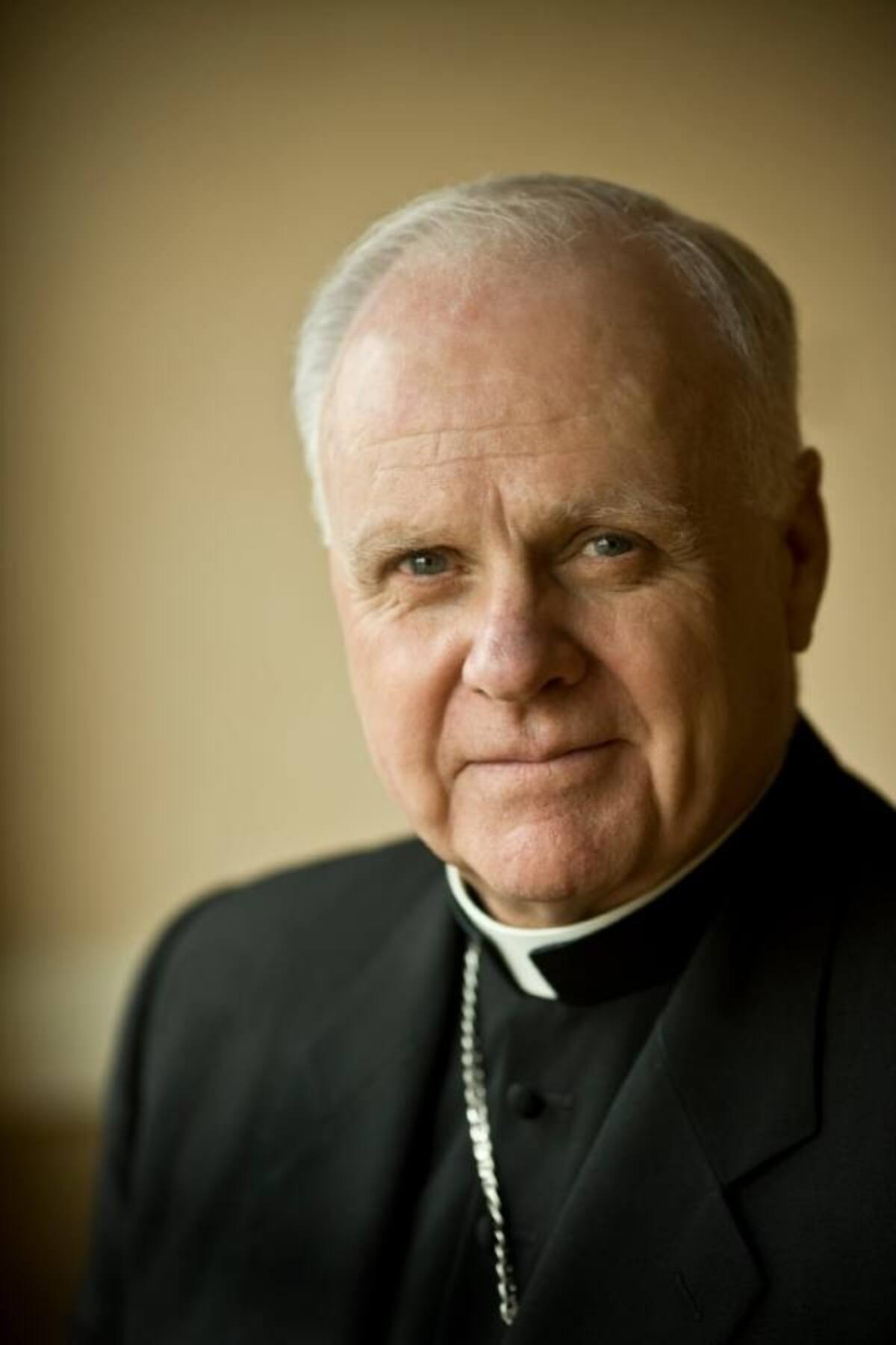 Edwin Frederick O'Brien, tiene 73 años, es Pro-Gran Maestre de la Orden del Santo Sepulcro.