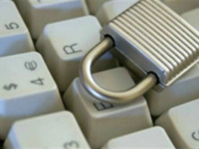 Publican y roban millones de contraseñas