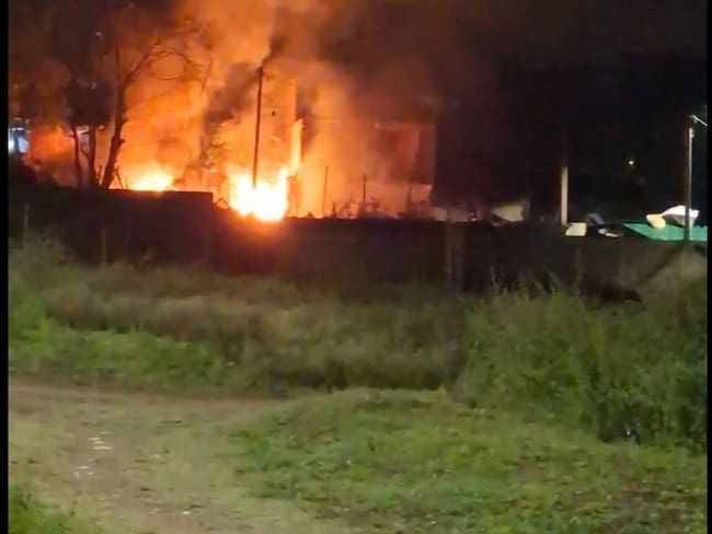 Explosión en polvorería en Zarzal, Valle, deja viviendas dañadas y lesionados