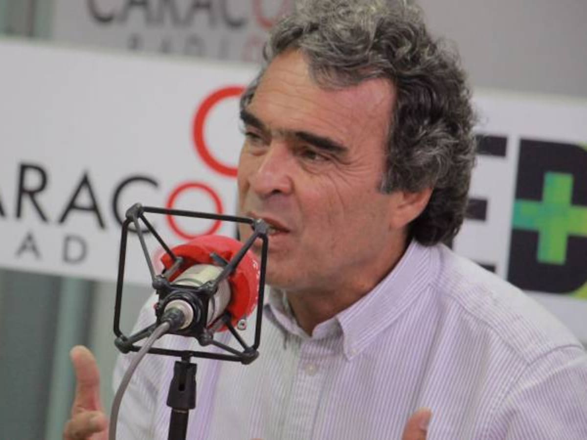 Fajardo defiende su voto en blanco