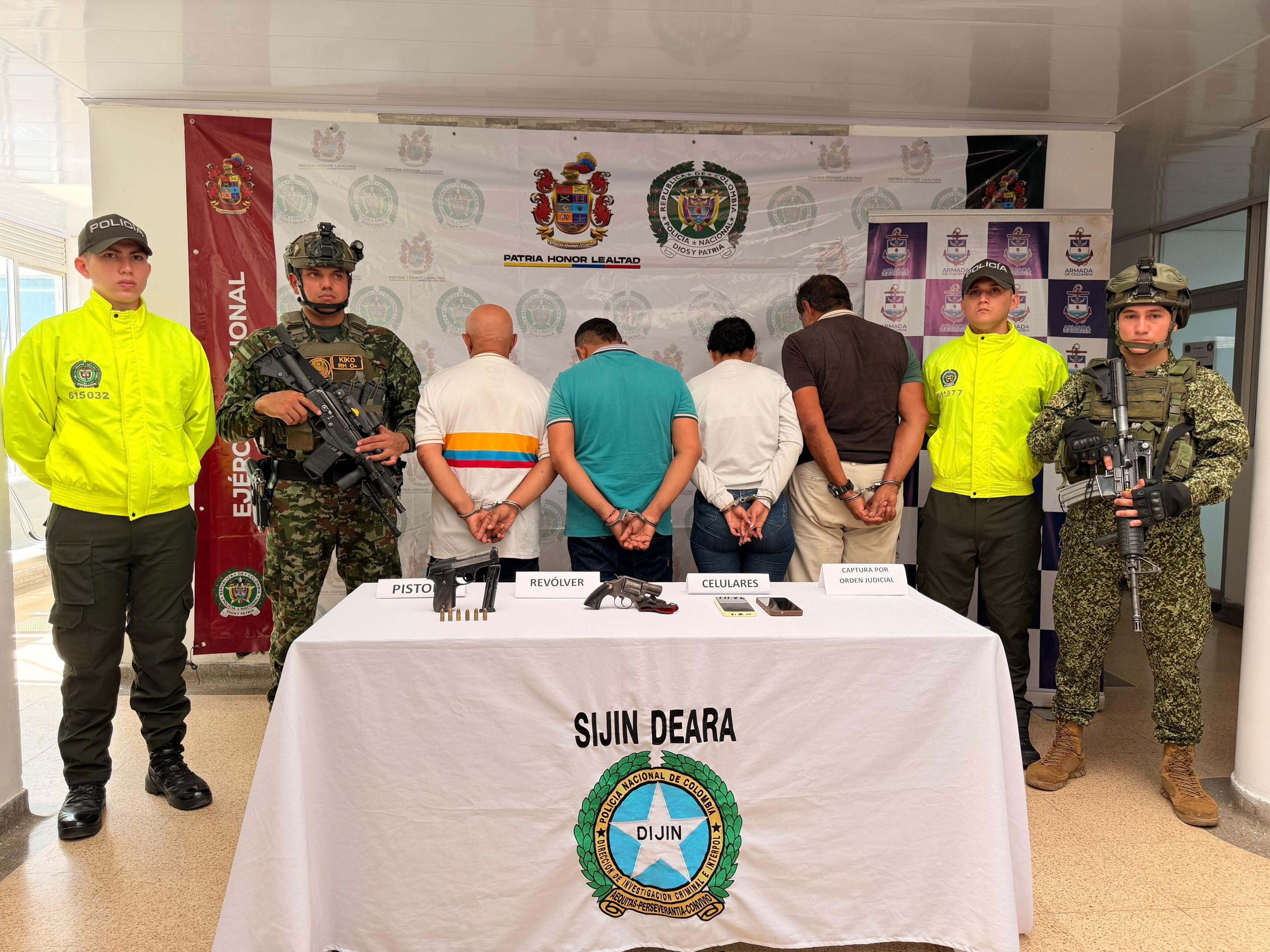 Cinco capturados señalados de integrar red de apoyo al terrorismo del ELN en Arauca