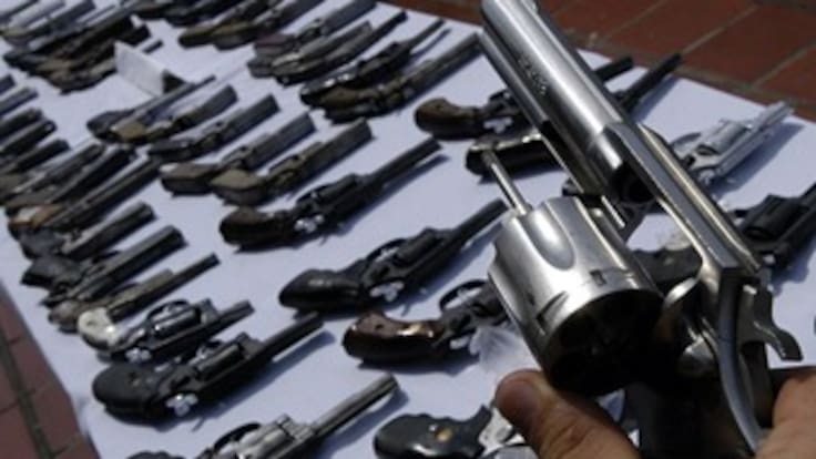 Armas ilegales matan una persona cada 75 segundos: Interpol