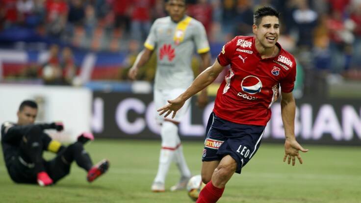 MAURICIO MOLINA