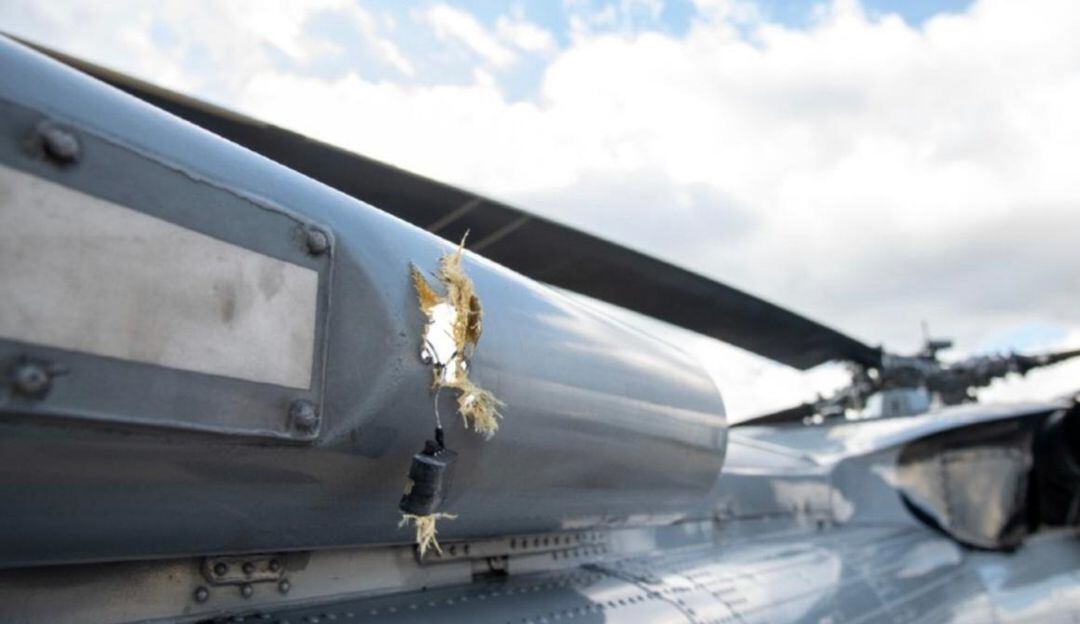 Impactos de bala en el helicóptero que transportaba a Iván Duque.