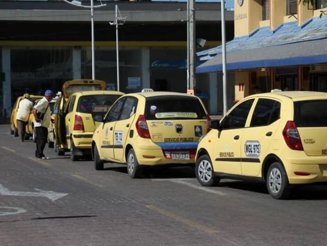 Taxis pueden viajar entre Barranquilla y Cartagena sin planilla