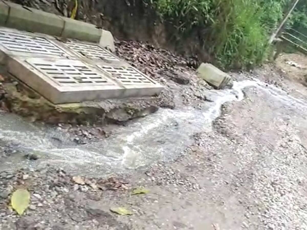 Contaminación por taponamiento de alcantarilla