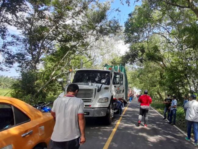 Con bloqueos viales, comunidad en Puerto Wilches exige inversiones