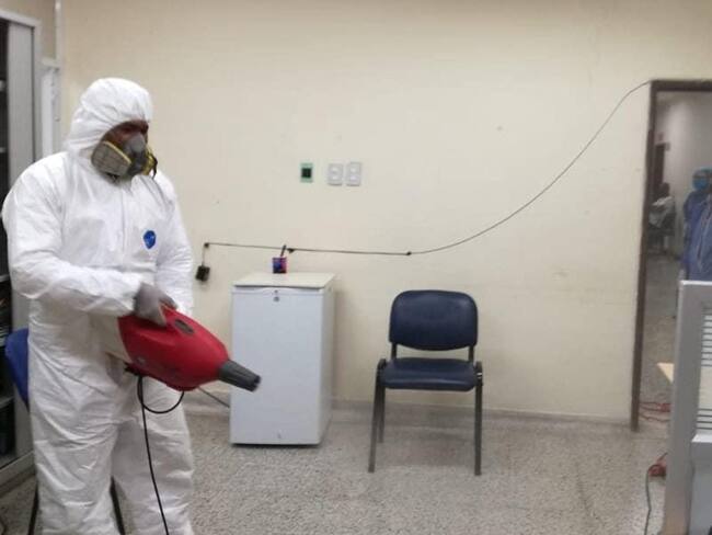 Hospital Julio Méndez Barreneche realiza desinfección en sus instalaciones
