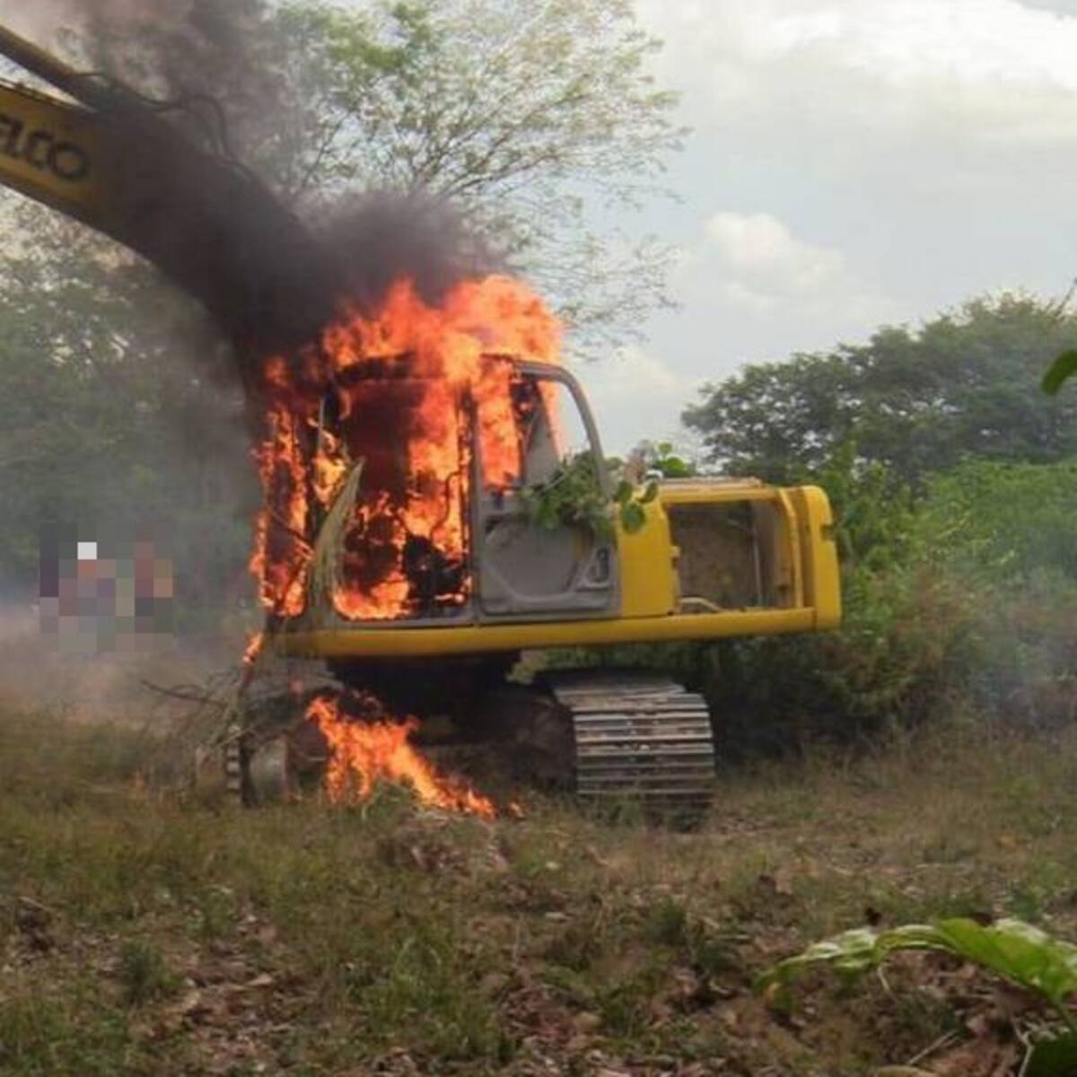 Disidencias del frente 36 robaron oro, carros y quemaron maquinaria en Anorí