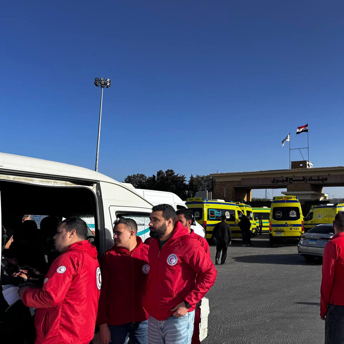 Israel dice que está previsto que el cruce de personas a través de Rafah comience mañana