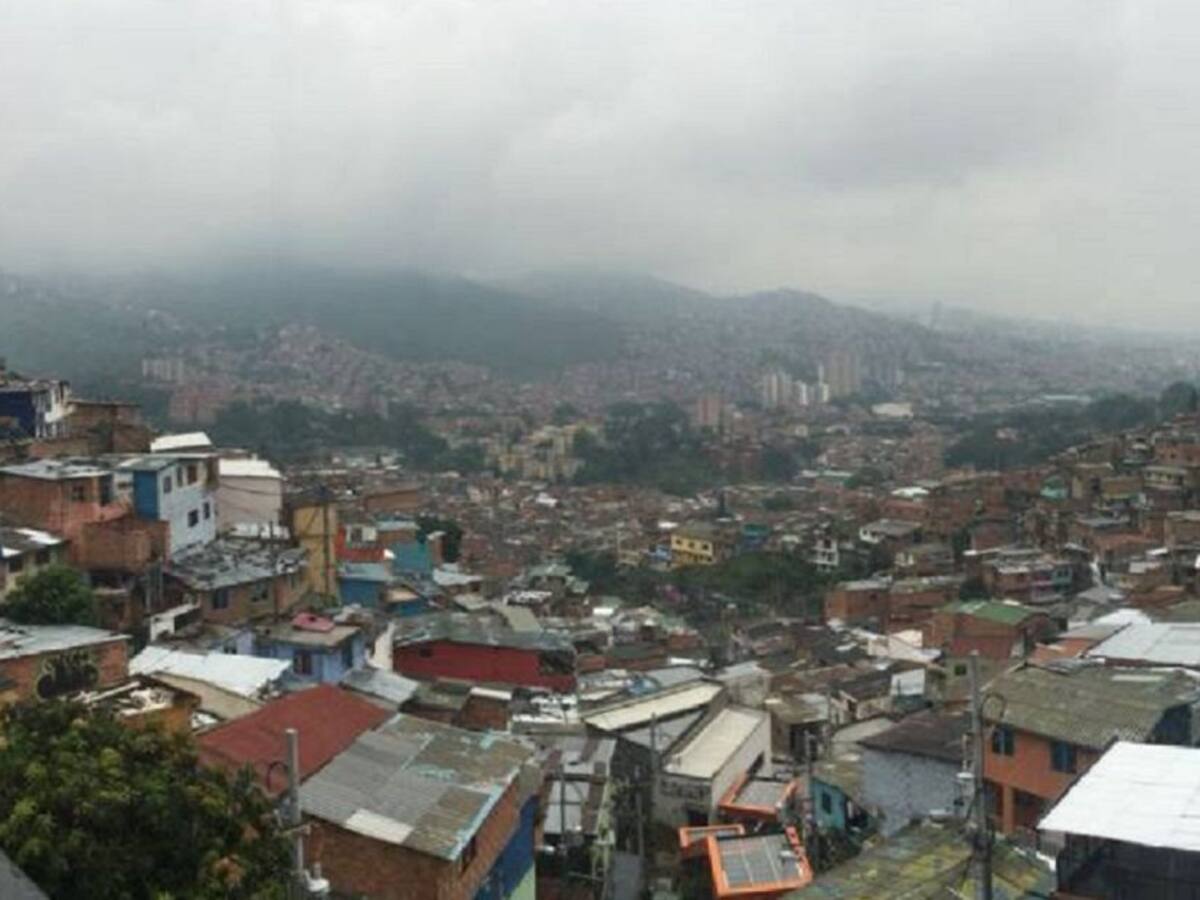 Alertan el reclutamiento de jóvenes por AGC y disidencias en la comuna 13