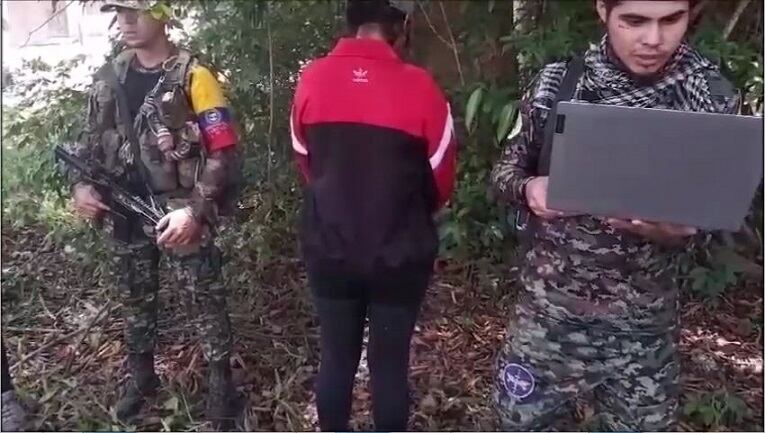 Mujer liberada por las disidencias en Magdalena Medio- foto video liberación